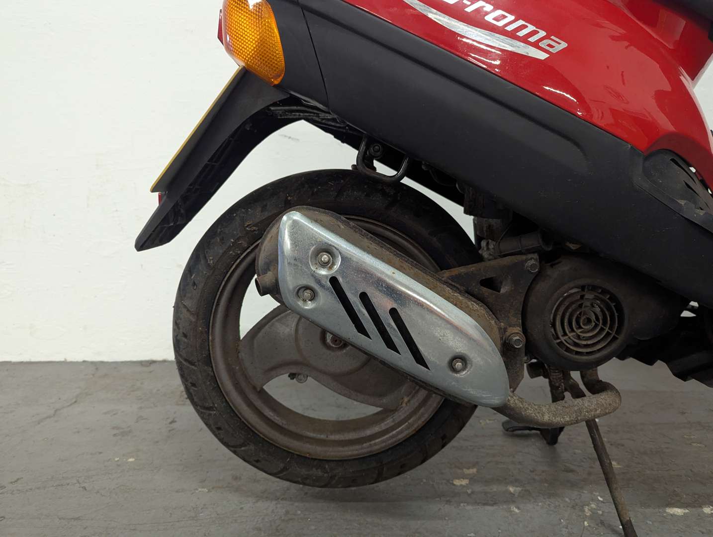 <p>2001 MOTO ROMA ROAD RUNNER 100</p>
