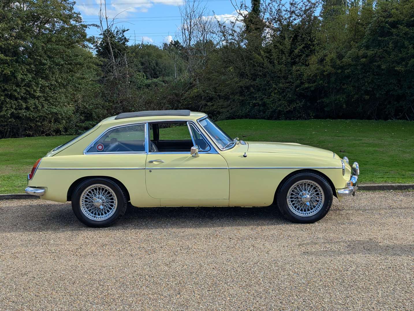 <p>1969 MG C GT</p>
