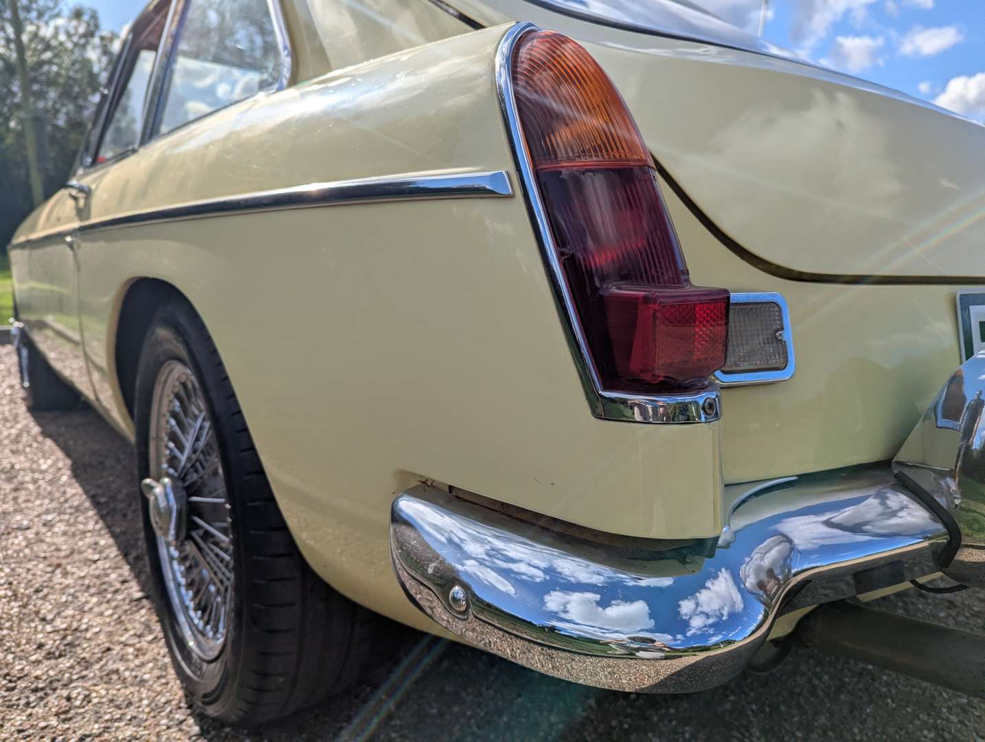 <p>1969 MG C GT</p>