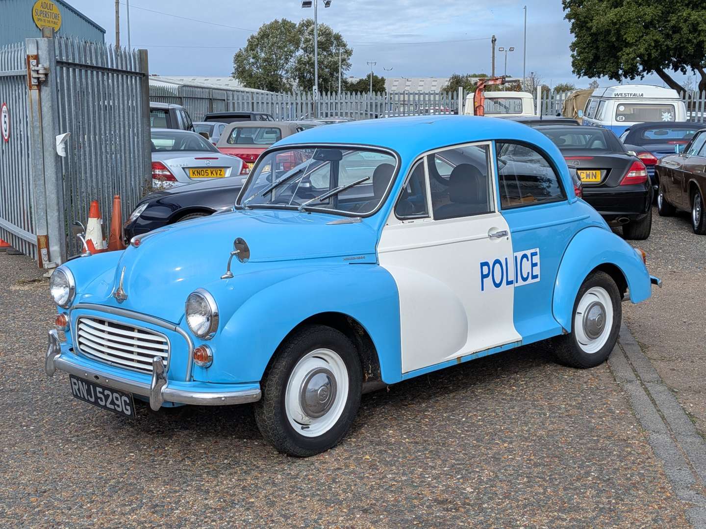 <p>1968 MORRIS MINOR 1000</p>