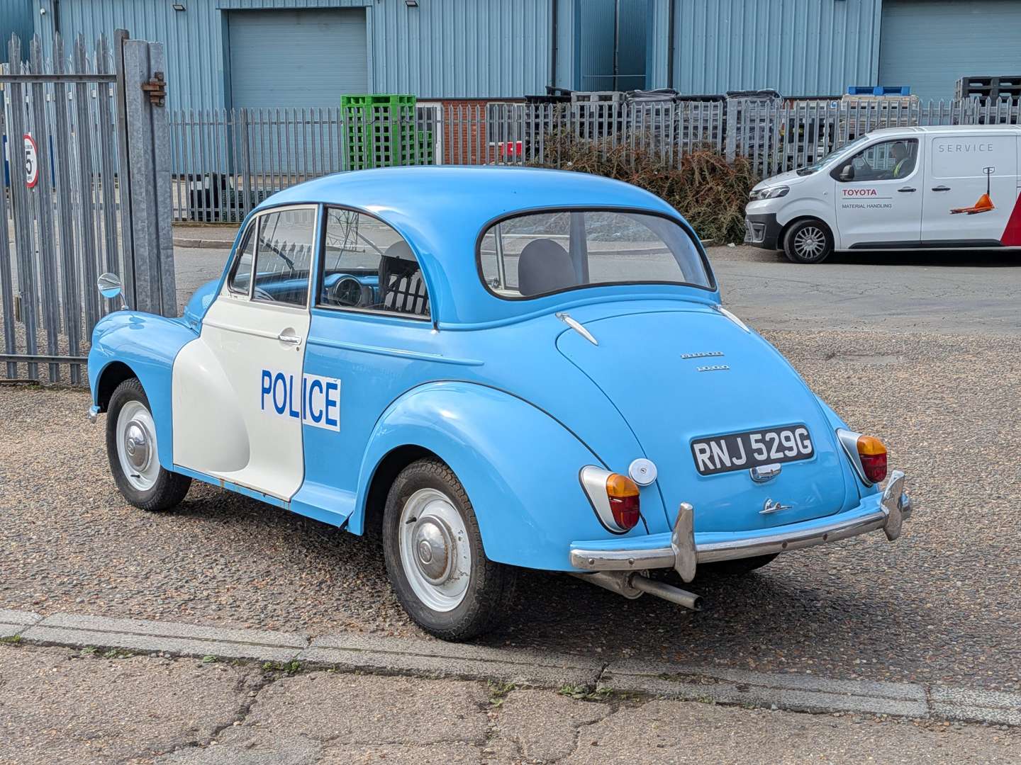 <p>1968 MORRIS MINOR 1000</p>
