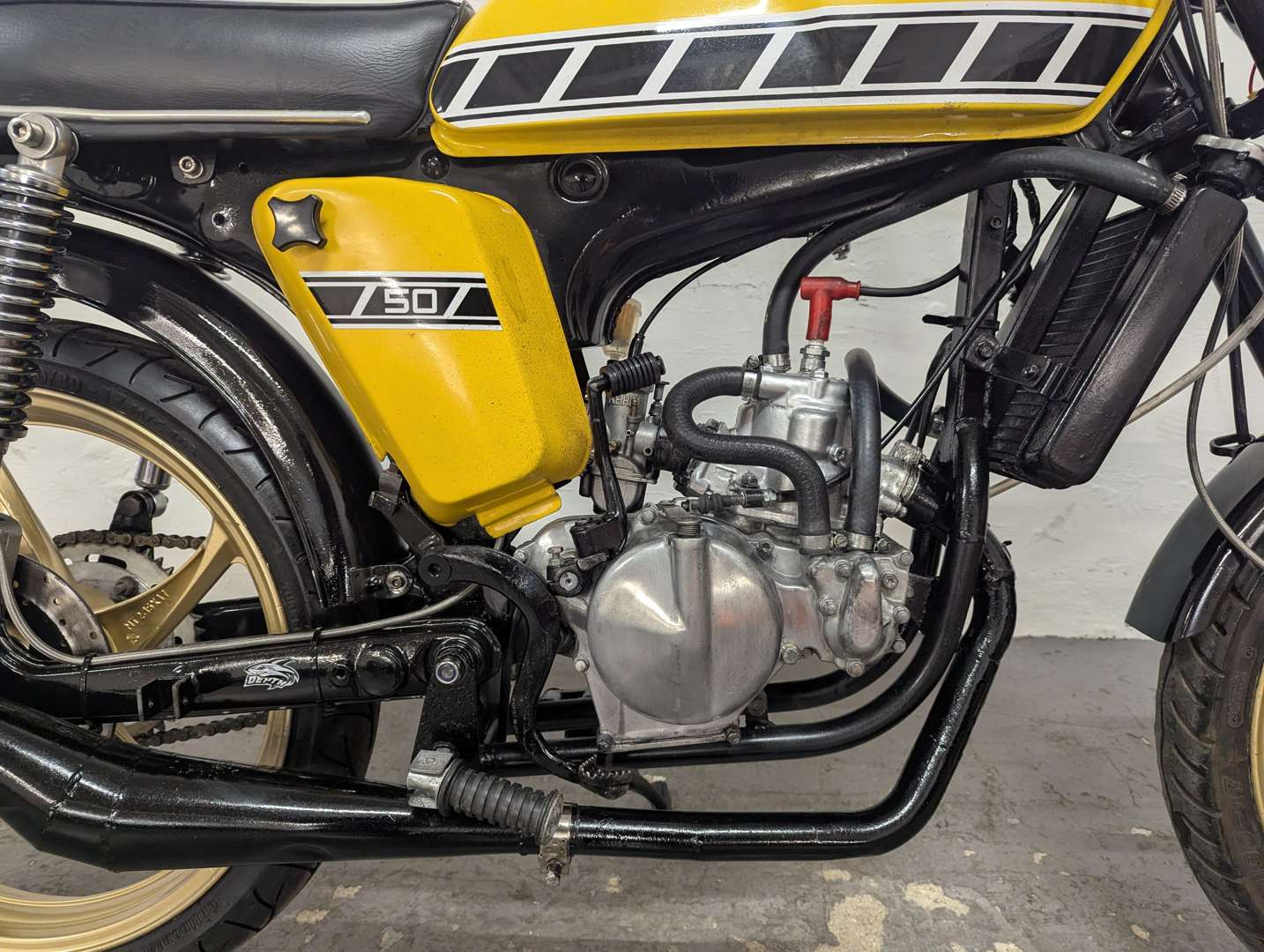 <p>1993 YAMAHA FS1E</p>