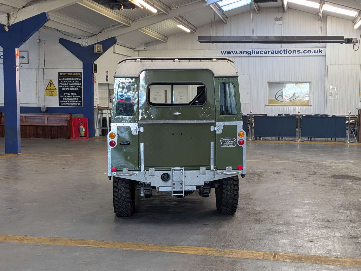 <p>1971 LAND ROVER SERIES 2A</p>