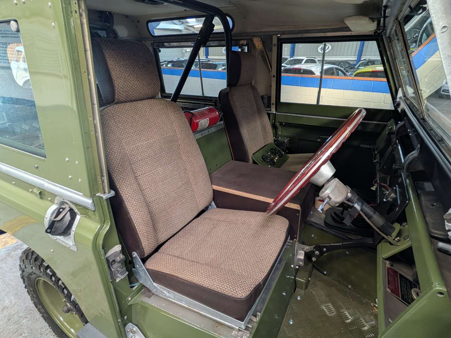 <p>1971 LAND ROVER SERIES 2A</p>