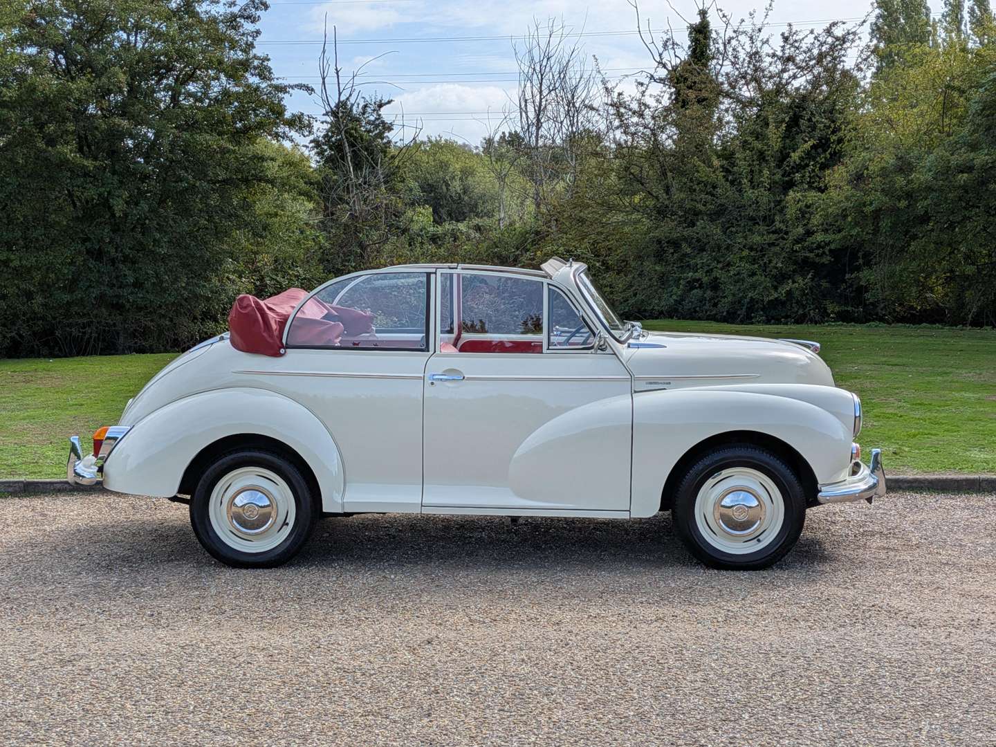 <p>1968 MORRIS MINOR 1000</p>