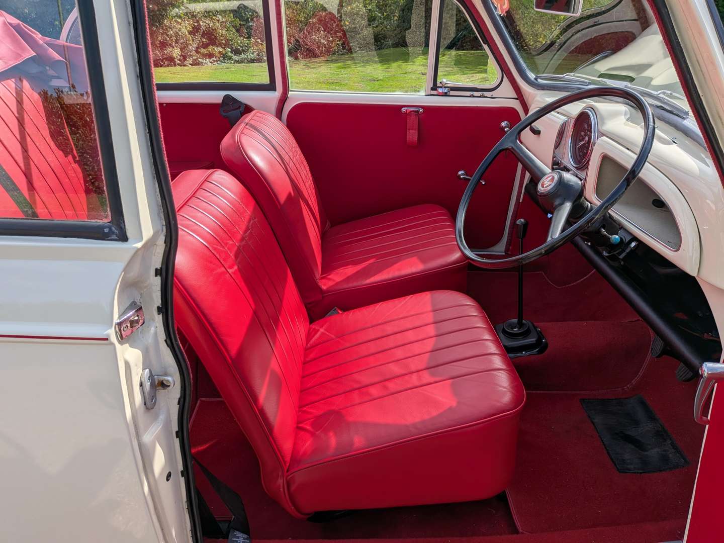 <p>1968 MORRIS MINOR 1000</p>