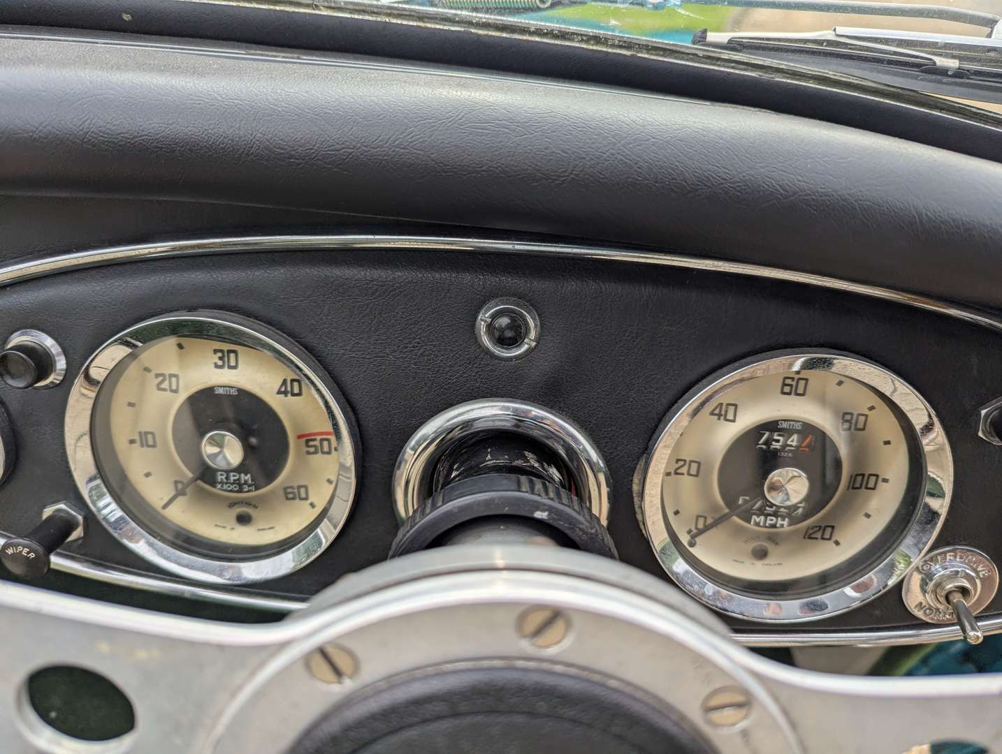 <p>1958 AUSTIN HEALEY 100/6 BN4</p>