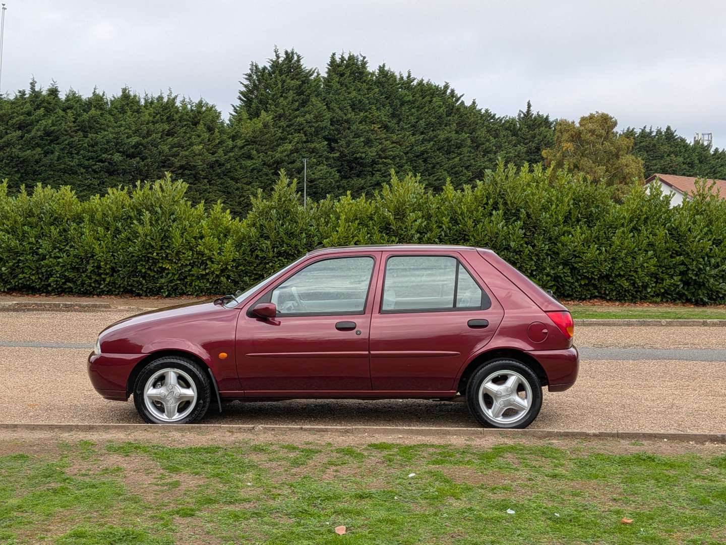 <p>1998 FORD FIESTA GHIA X - FAMILY REGISTERED FROM NEW</p>
