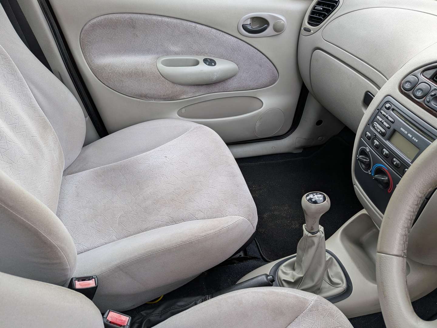 <p>1998 FORD FIESTA GHIA X - FAMILY REGISTERED FROM NEW</p>