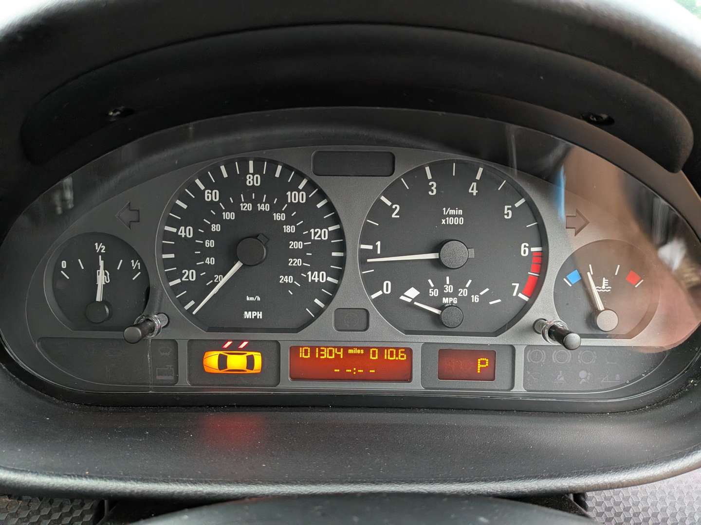 <p>2002 BMW E46 325I SPORT AUTO</p>