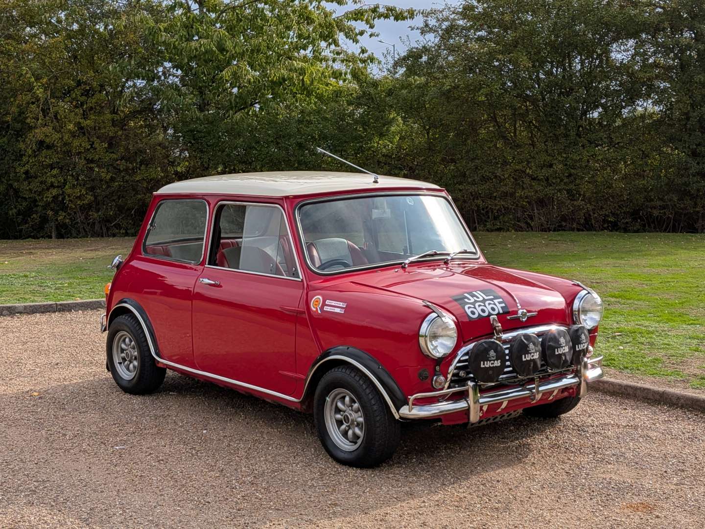 <p>1968 MORRIS MINI COOPER S MKII</p>