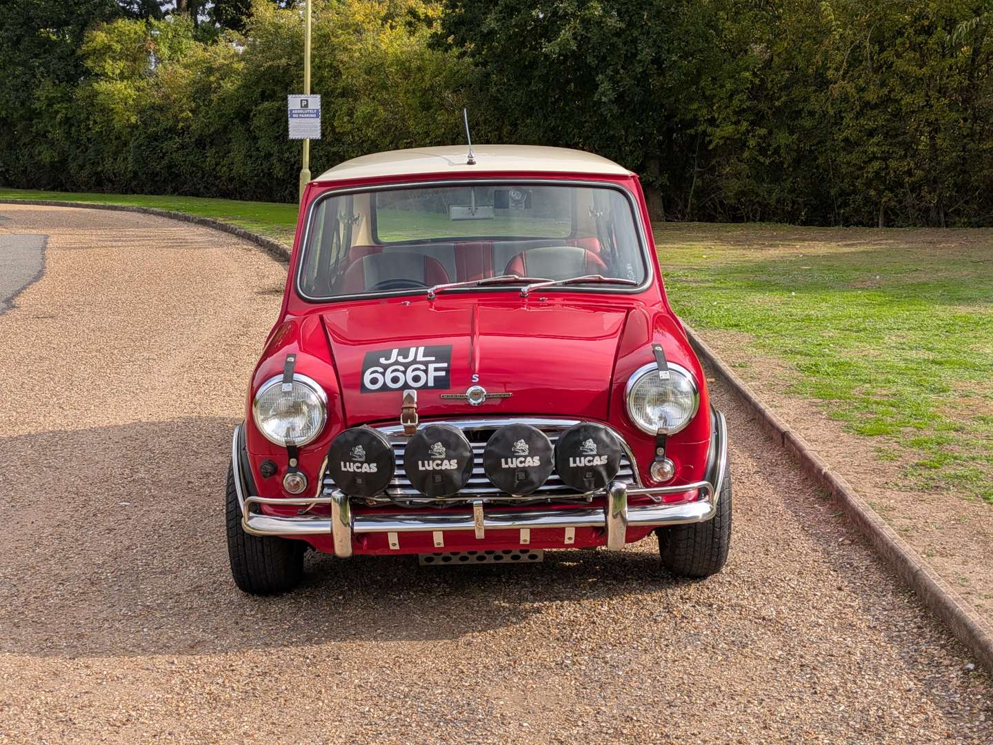 <p>1968 MORRIS MINI COOPER S MKII</p>