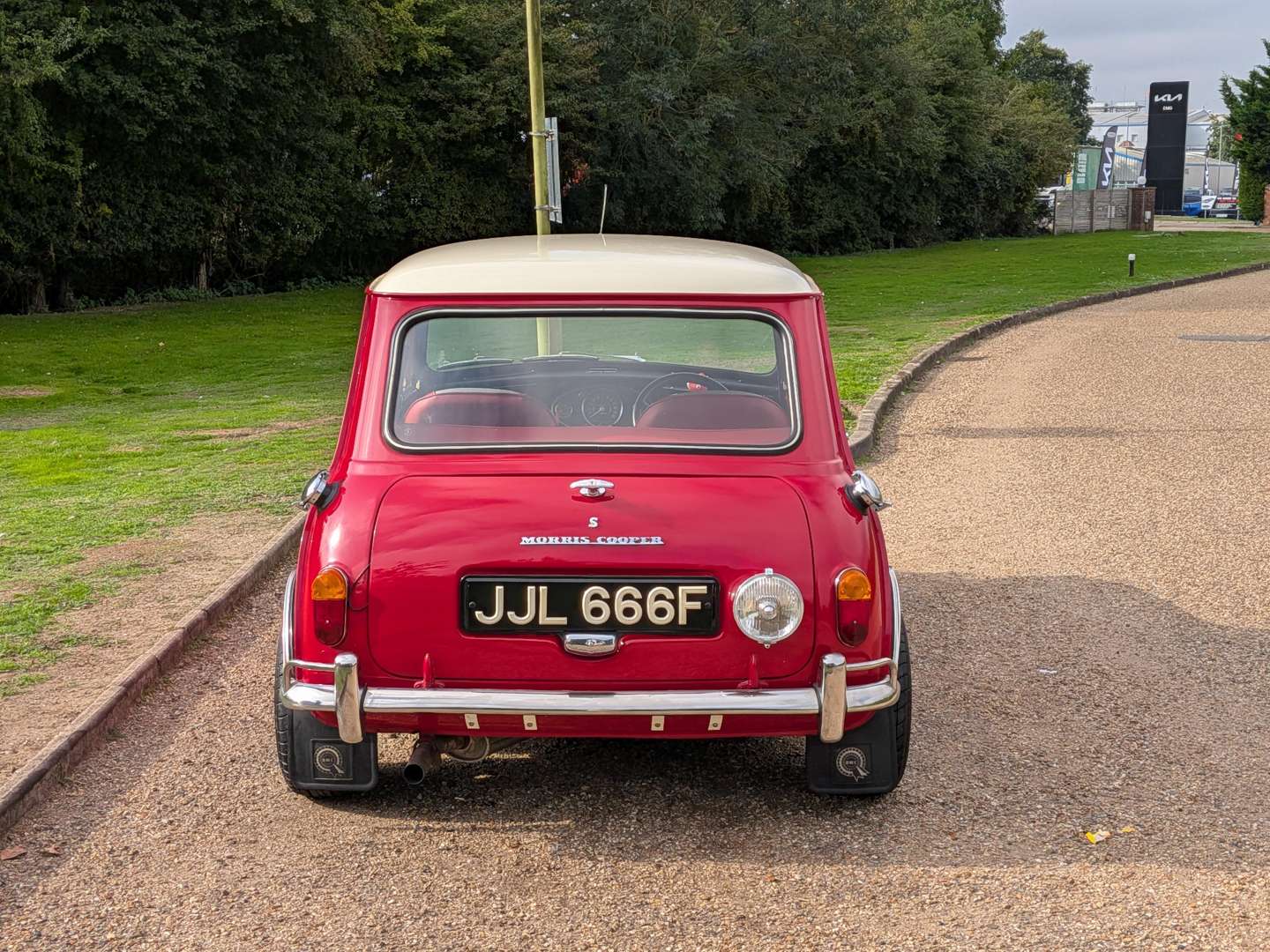 <p>1968 MORRIS MINI COOPER S MKII</p>