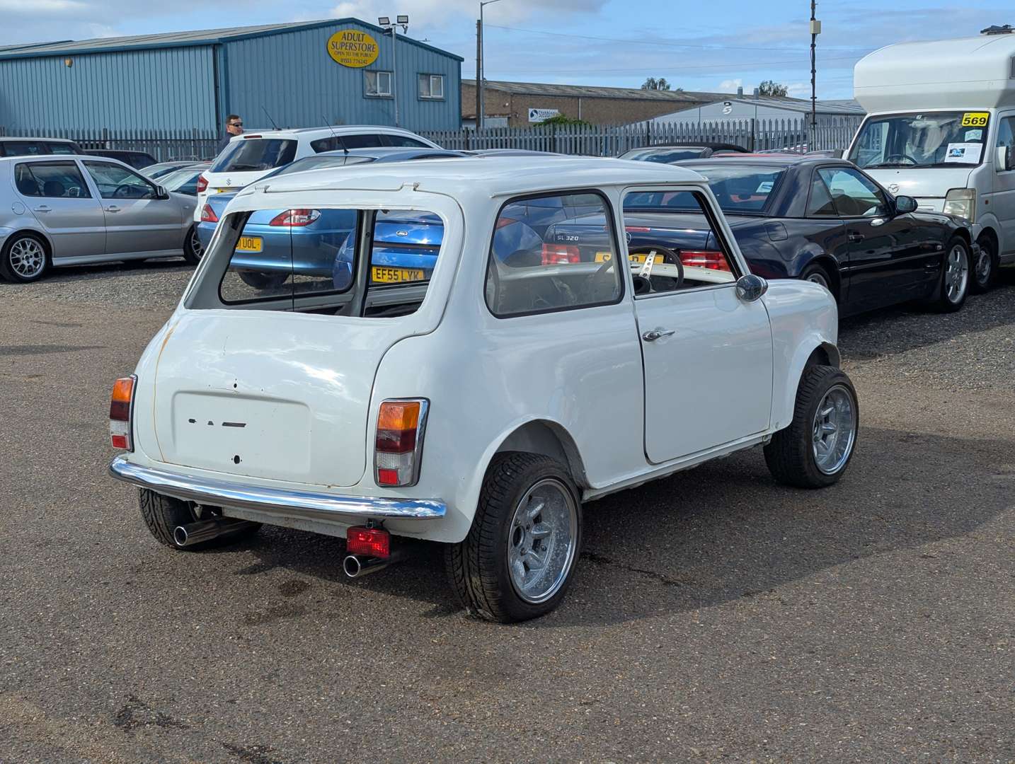 <p>1968 MORRIS MINI COOPER S</p>