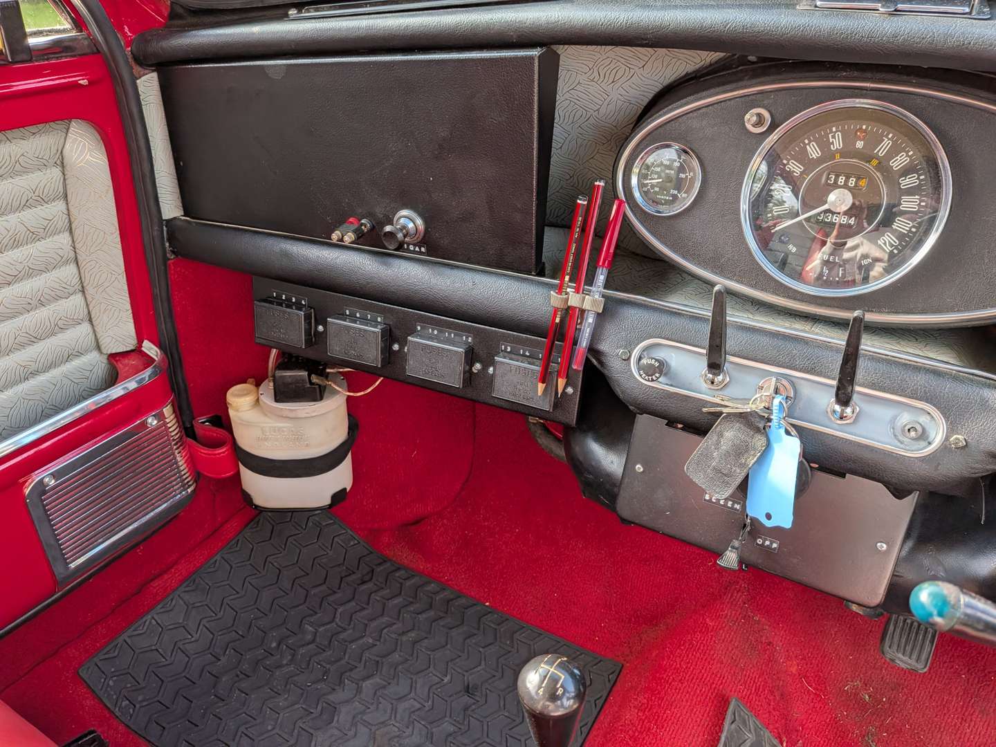 <p>1968 MORRIS MINI COOPER S MKII</p>