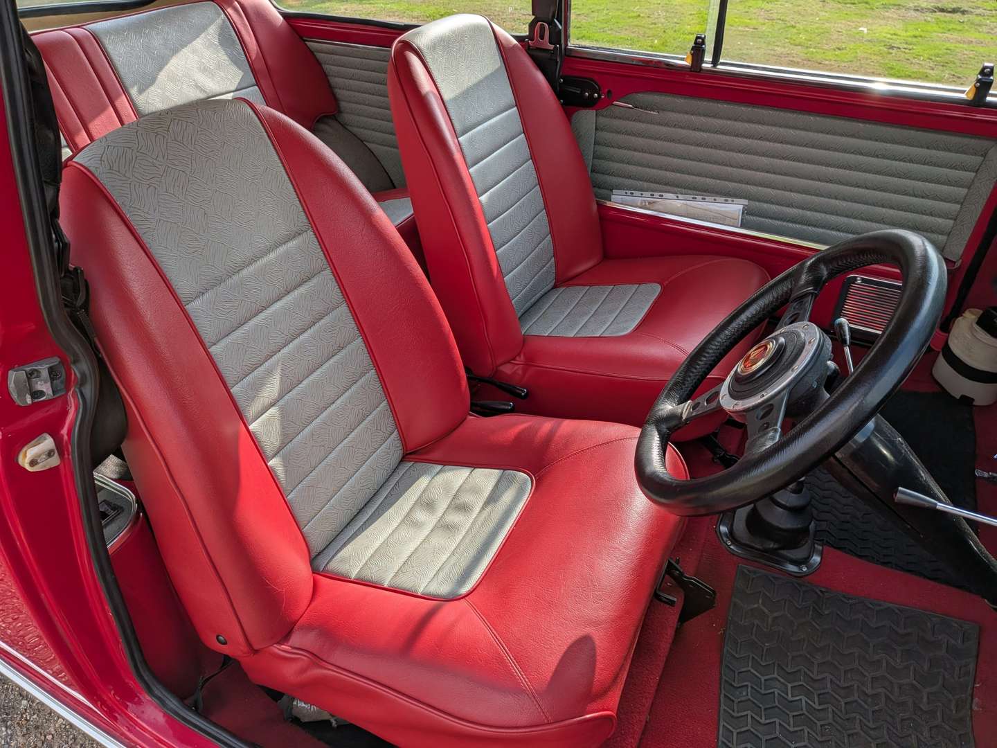<p>1968 MORRIS MINI COOPER S MKII</p>