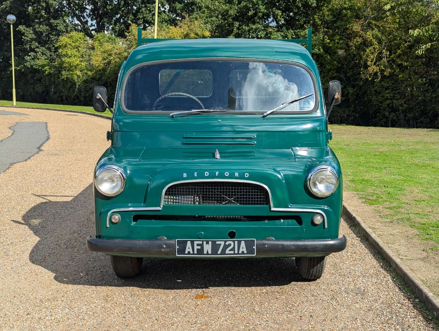 <p>1963 BEDFORD CA TRUCK</p>