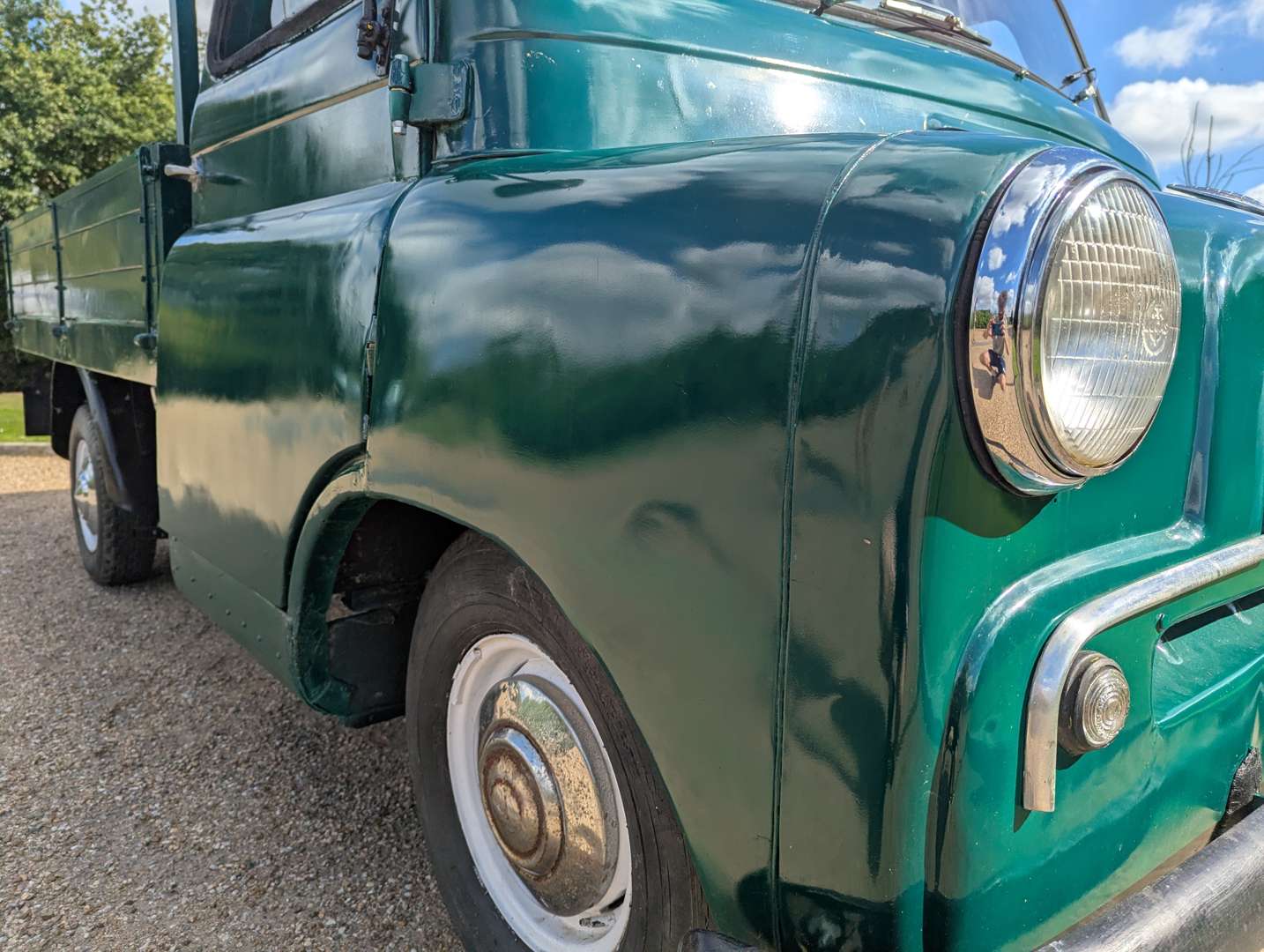 <p>1963 BEDFORD CA TRUCK</p>