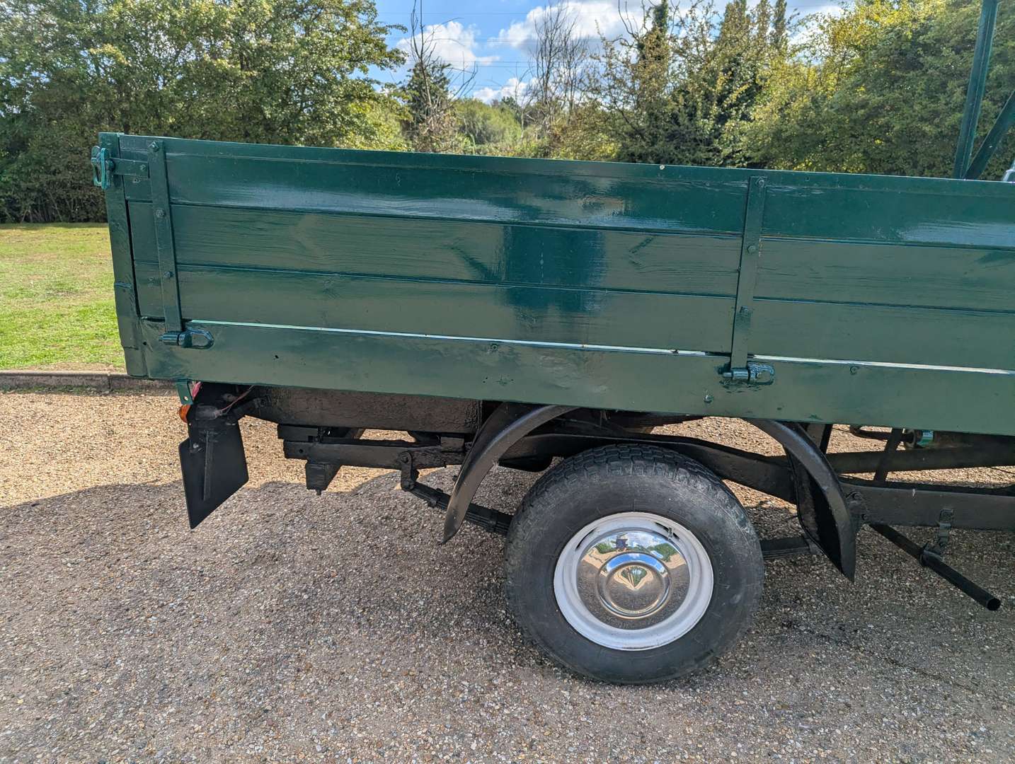 <p>1963 BEDFORD CA TRUCK</p>
