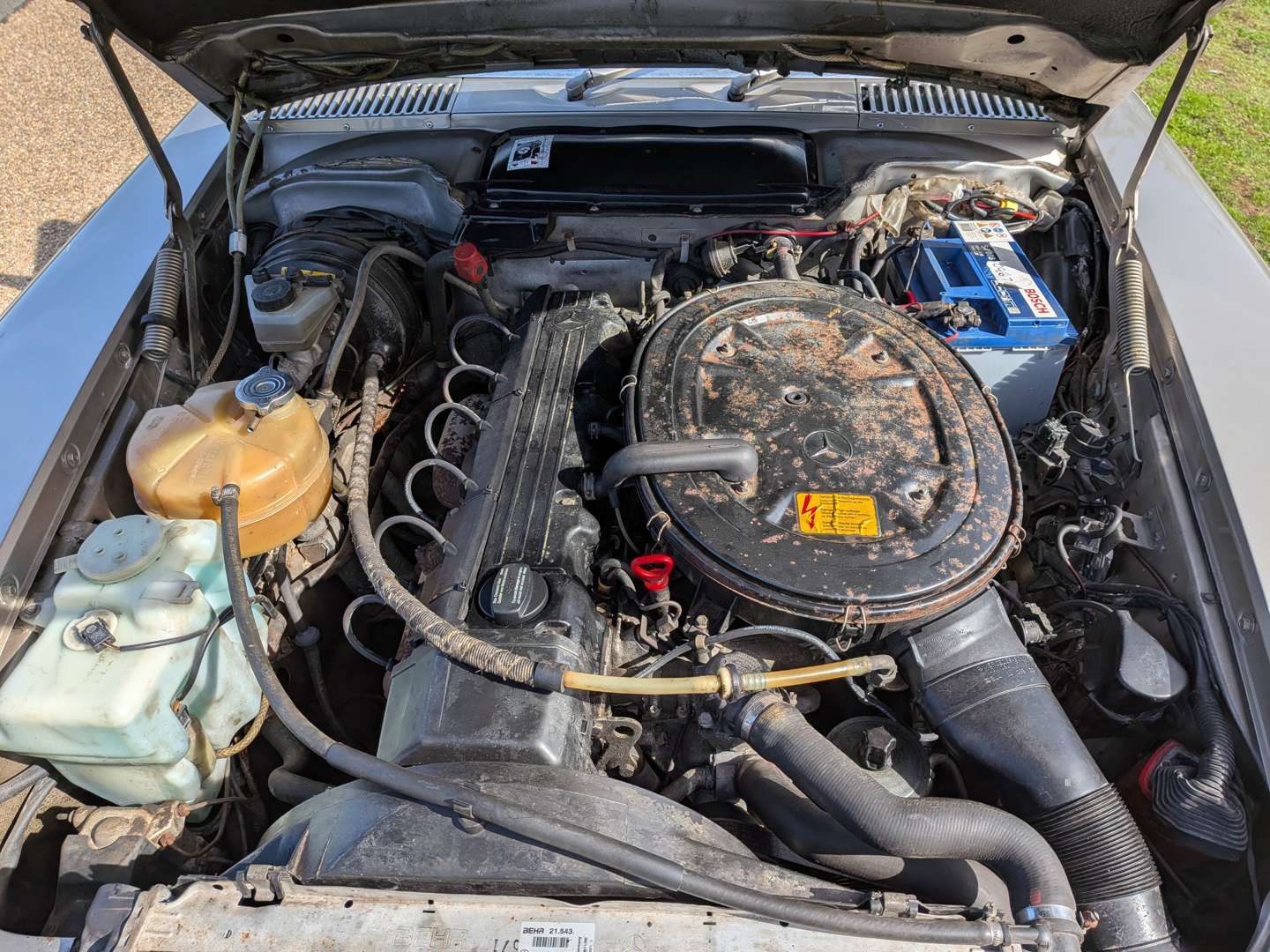 <p>1989 MERCEDES 300SL R107 AUTO</p>