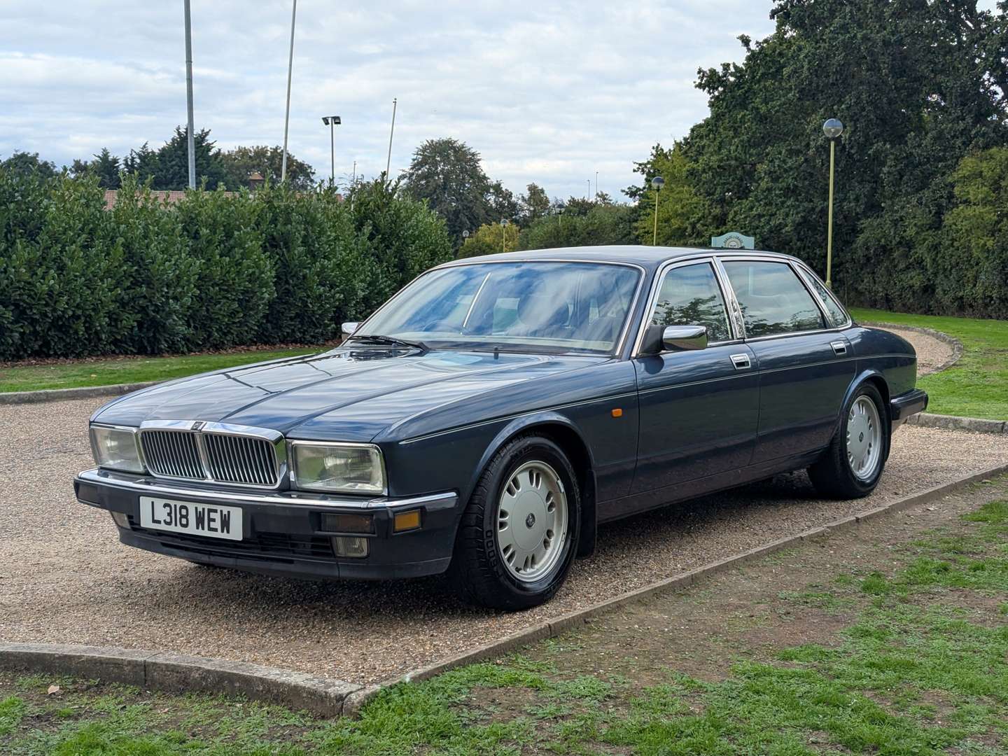 <p>1994 JAGUAR SOVEREIGN</p>