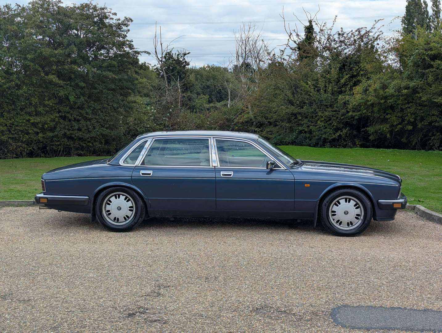 <p>1994 JAGUAR SOVEREIGN</p>