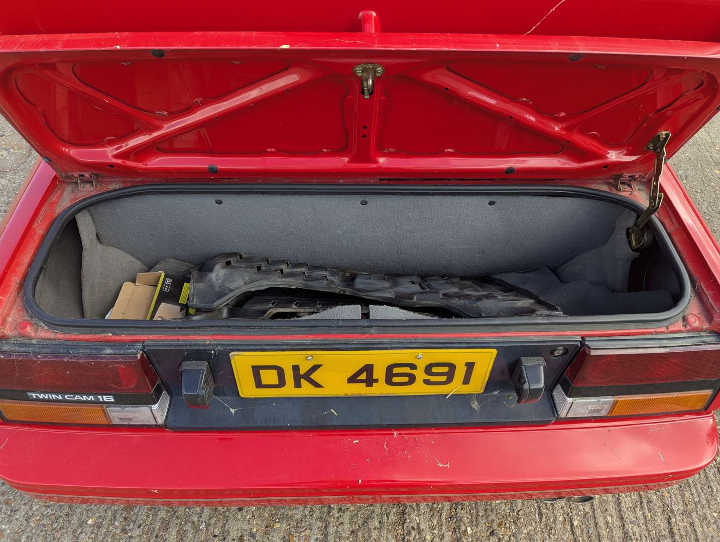 <p>1986 TOYOTA MR2 AW11</p>