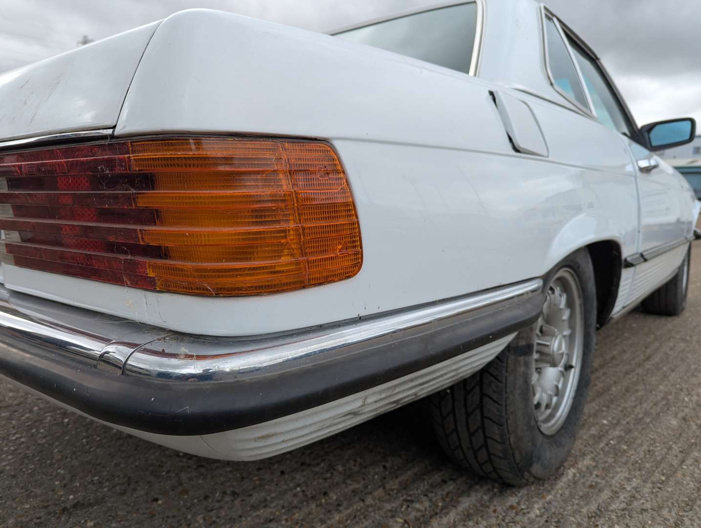 <p>1978 MERCEDES 280SL</p>