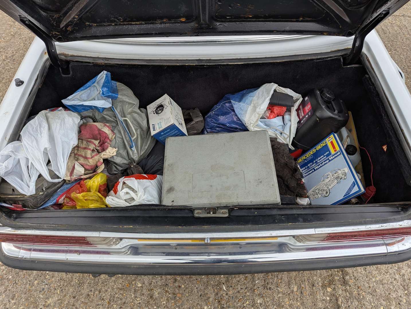 <p>1978 MERCEDES 280SL</p>