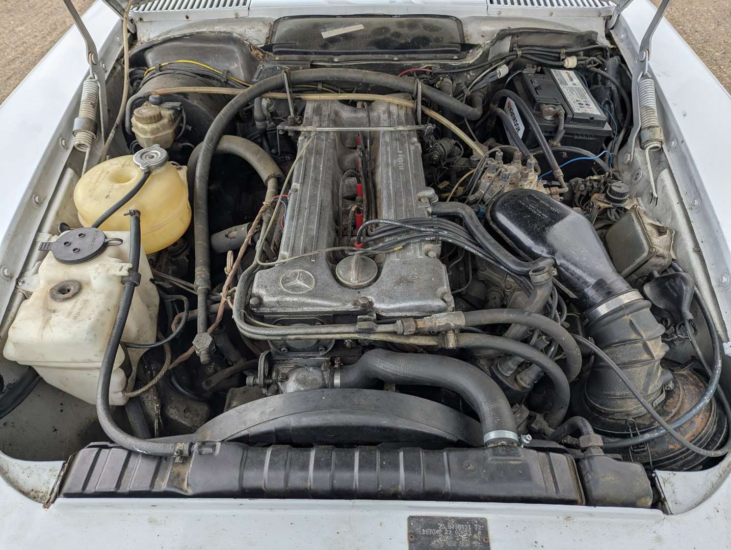<p>1978 MERCEDES 280SL</p>