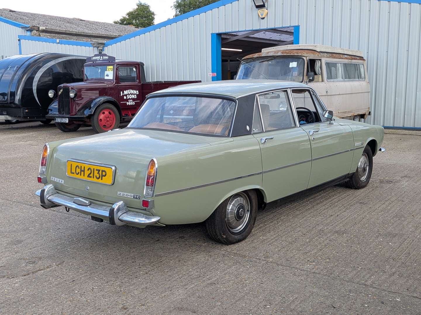 <p>1975 ROVER 2200TC</p>