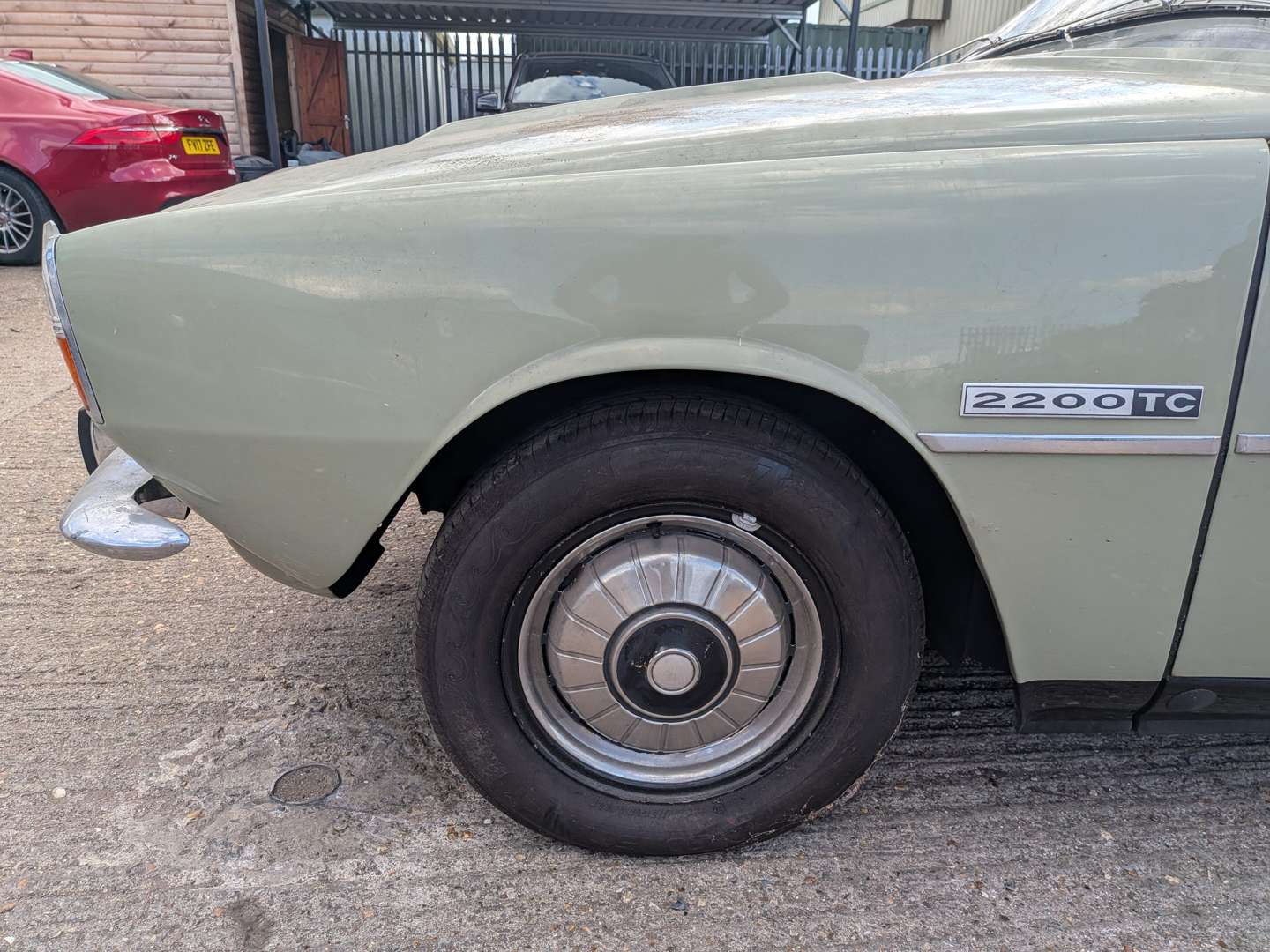 <p>1975 ROVER 2200TC</p>