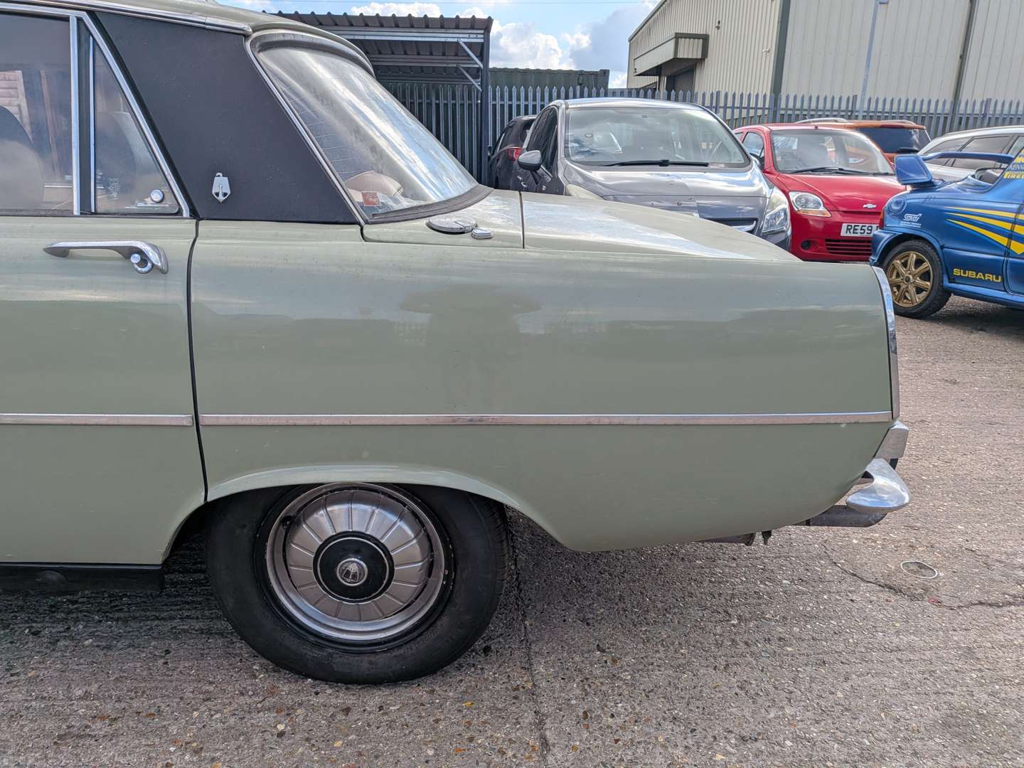 <p>1975 ROVER 2200TC</p>