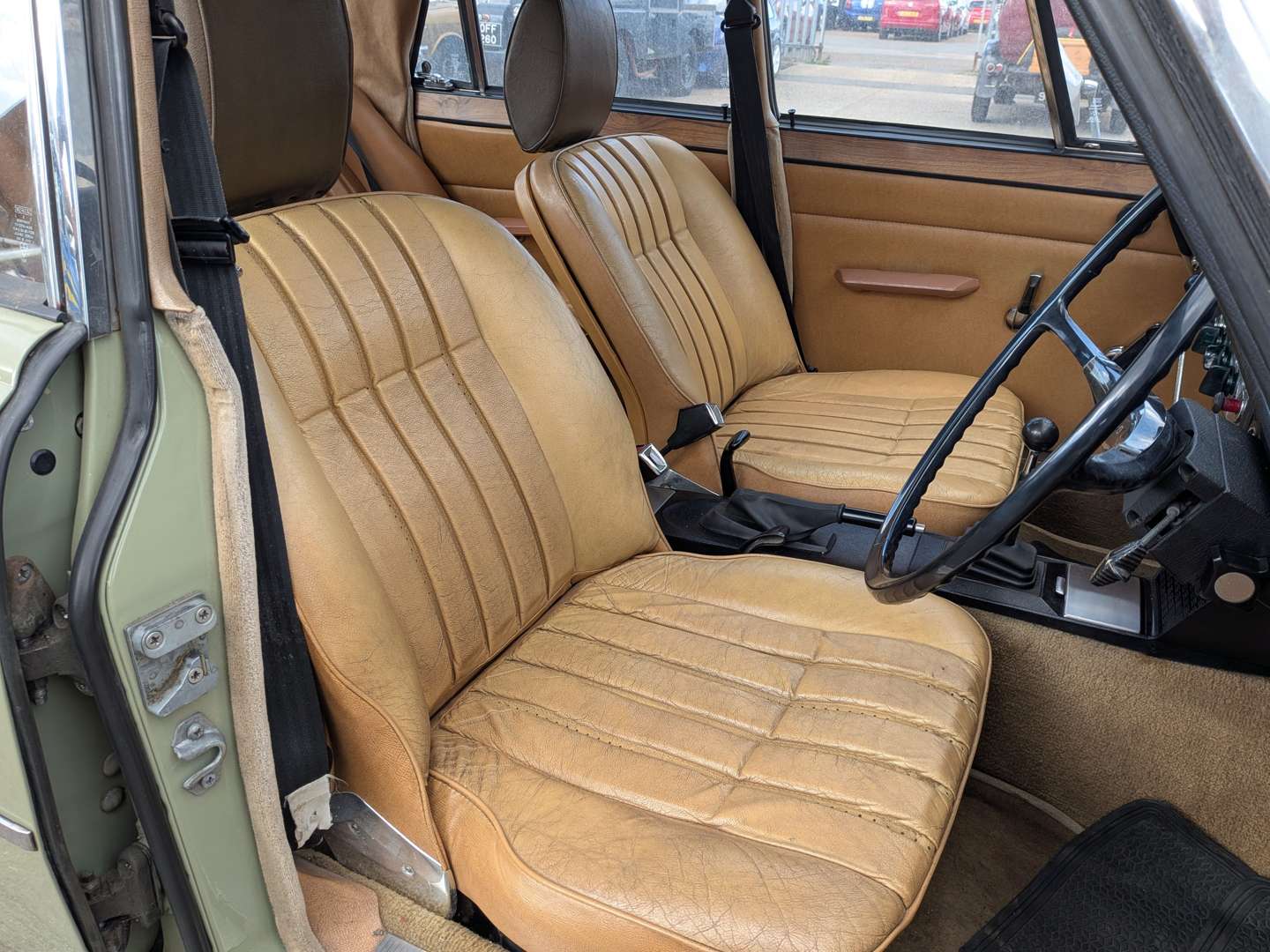 <p>1975 ROVER 2200TC</p>