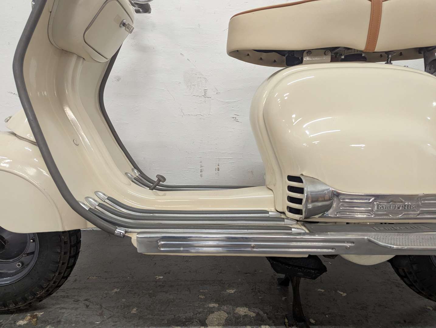 <p>1956 LAMBRETTA 150</p>