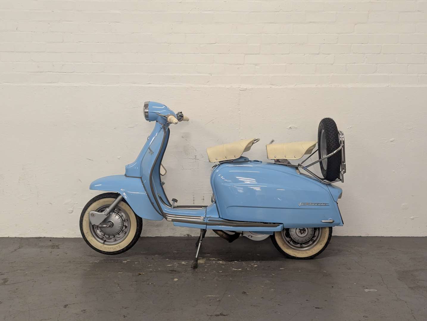 <p>1963 LAMBRETTA LI 125</p>