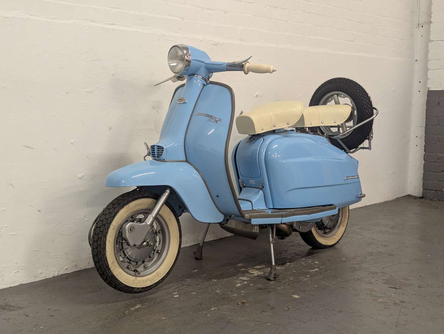 <p>1963 LAMBRETTA LI 125</p>