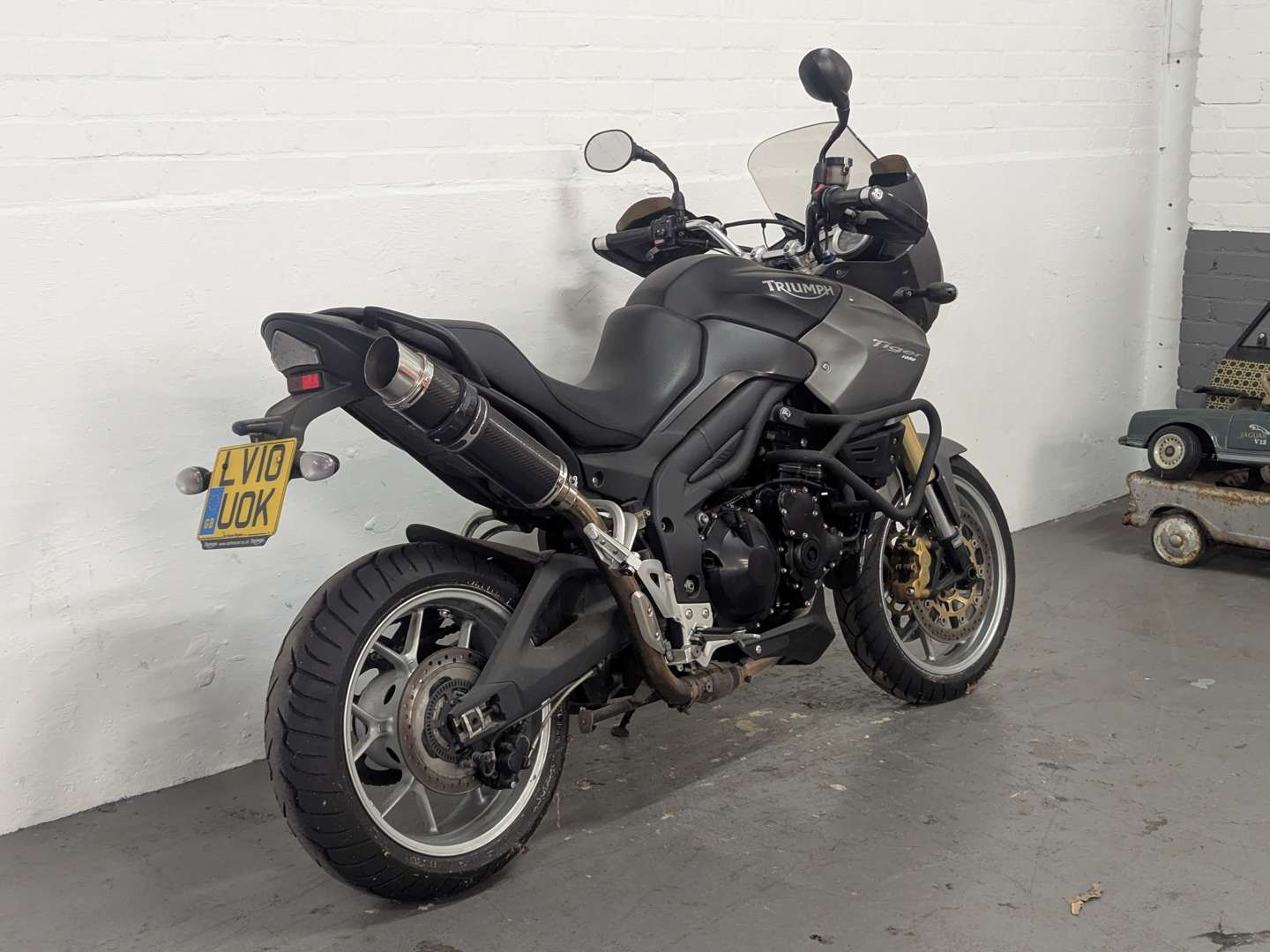 <p>2010 TRIUMPH TIGER 1050 ABS</p>