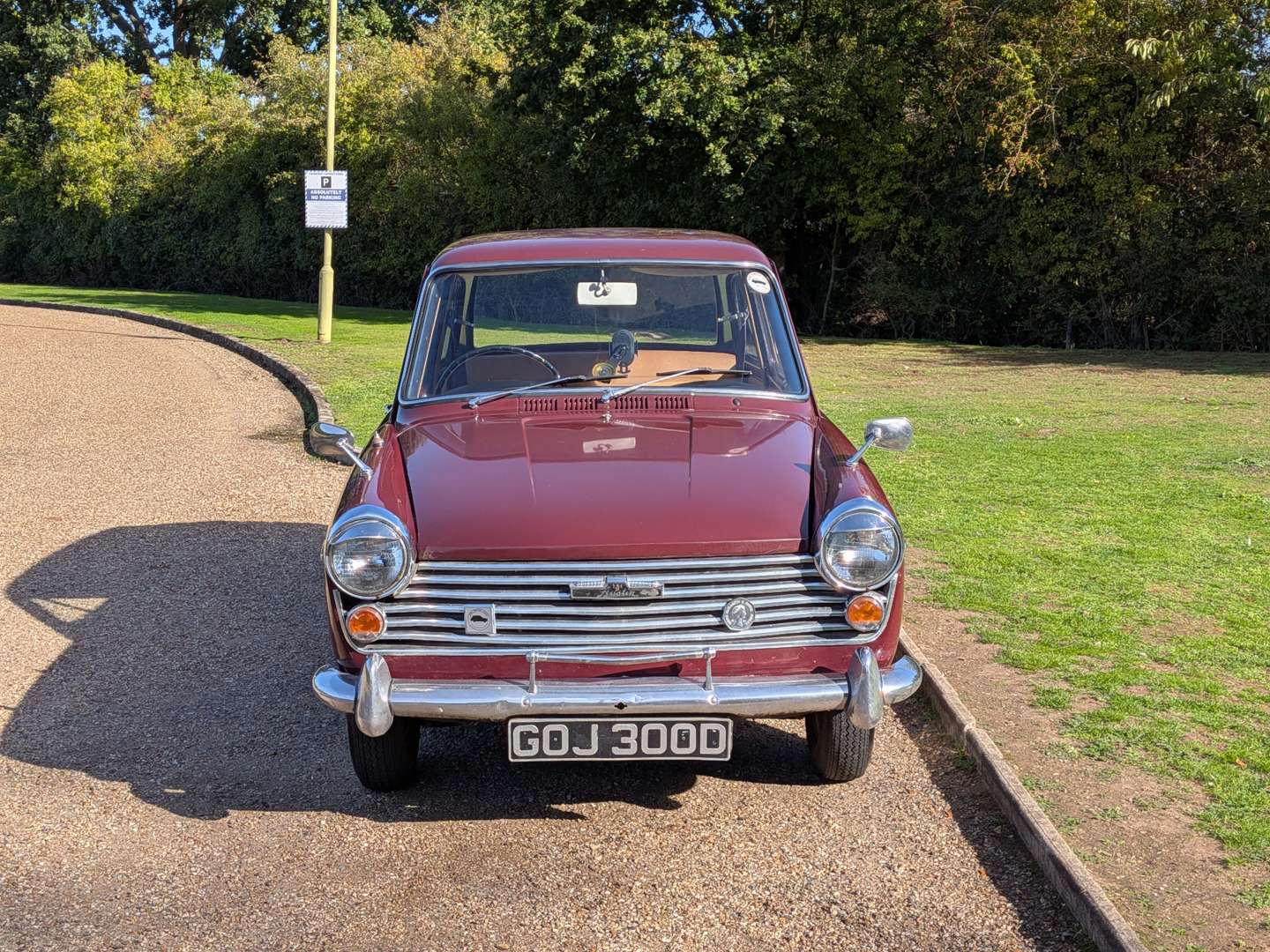 <p>1966 AUSTIN A40 FARINA</p>