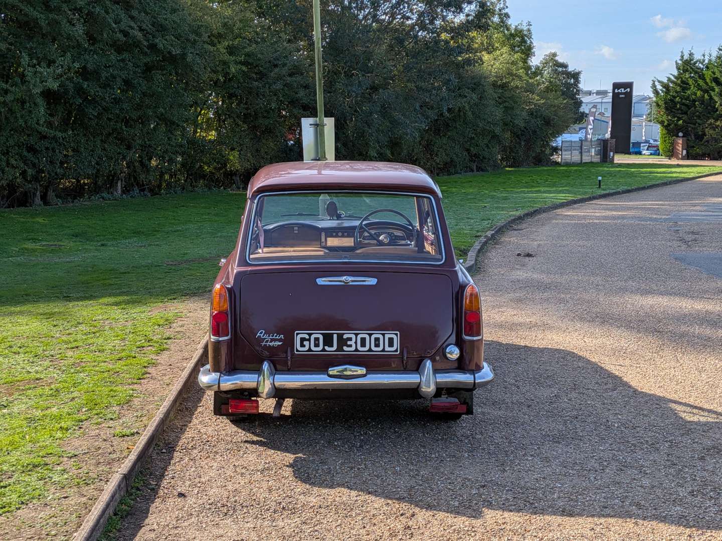 <p>1966 AUSTIN A40 FARINA</p>