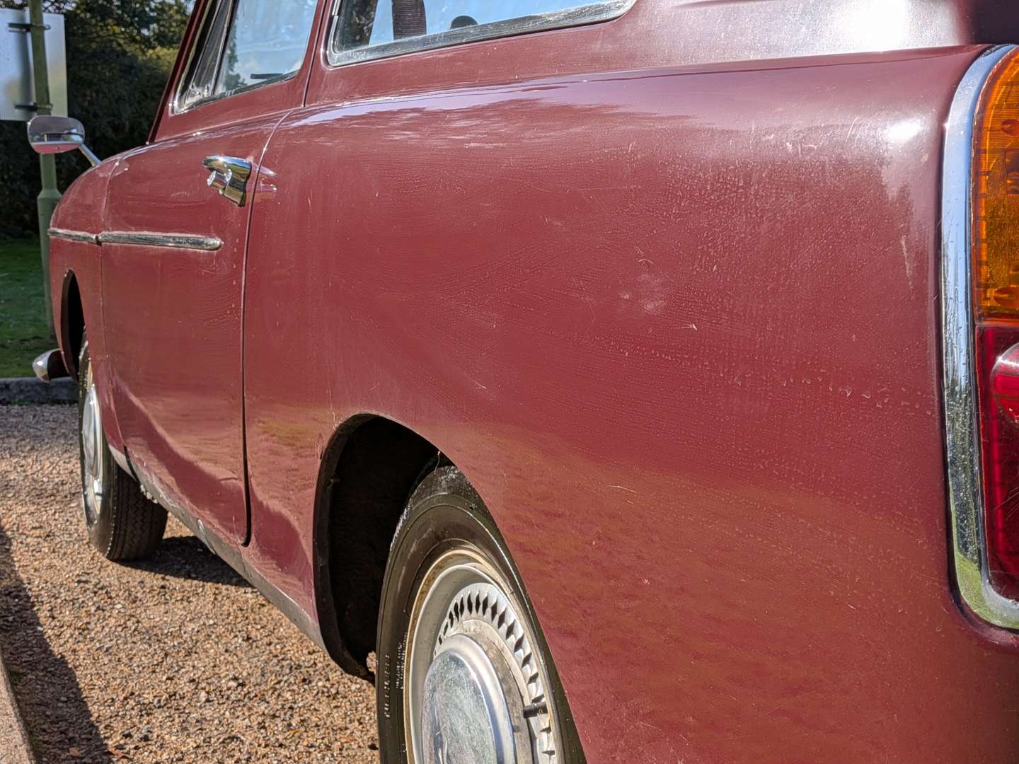 <p>1966 AUSTIN A40 FARINA</p>