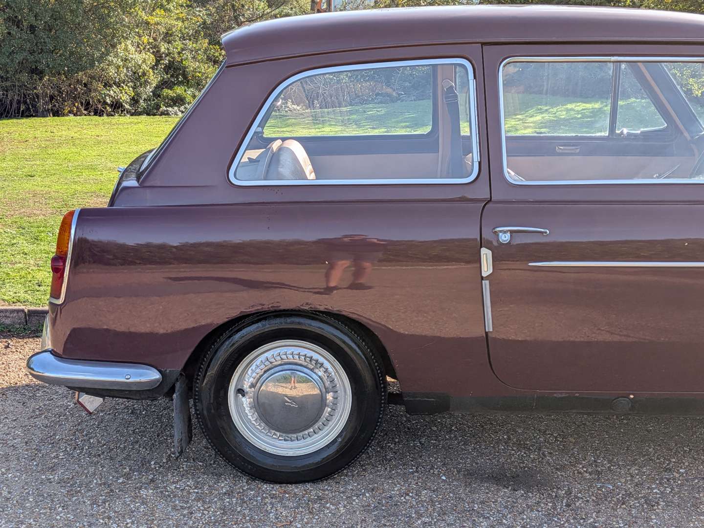<p>1966 AUSTIN A40 FARINA</p>