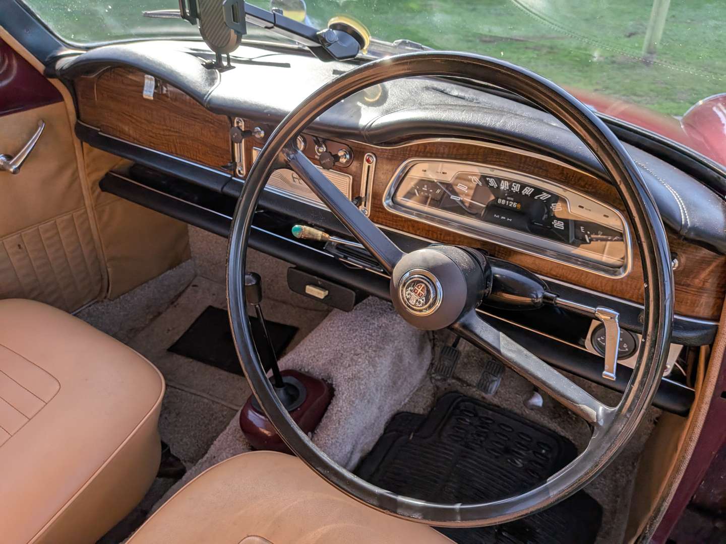 <p>1966 AUSTIN A40 FARINA</p>