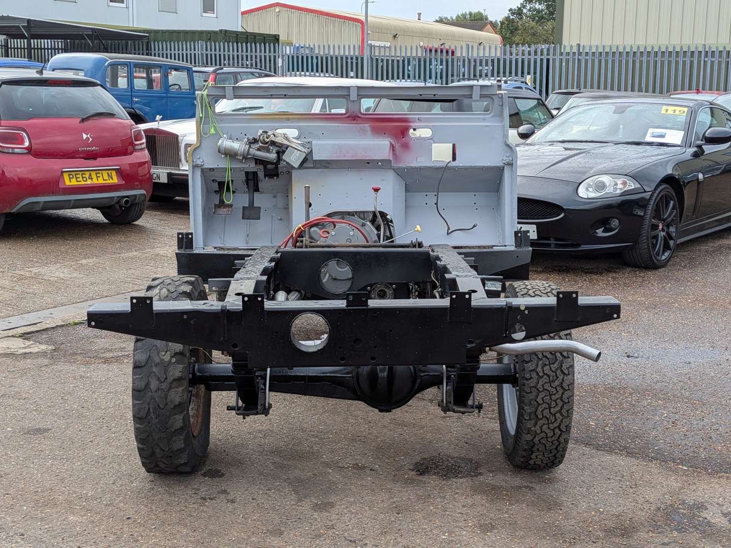 <p>1977 LAND ROVER SANTANA LHD</p>