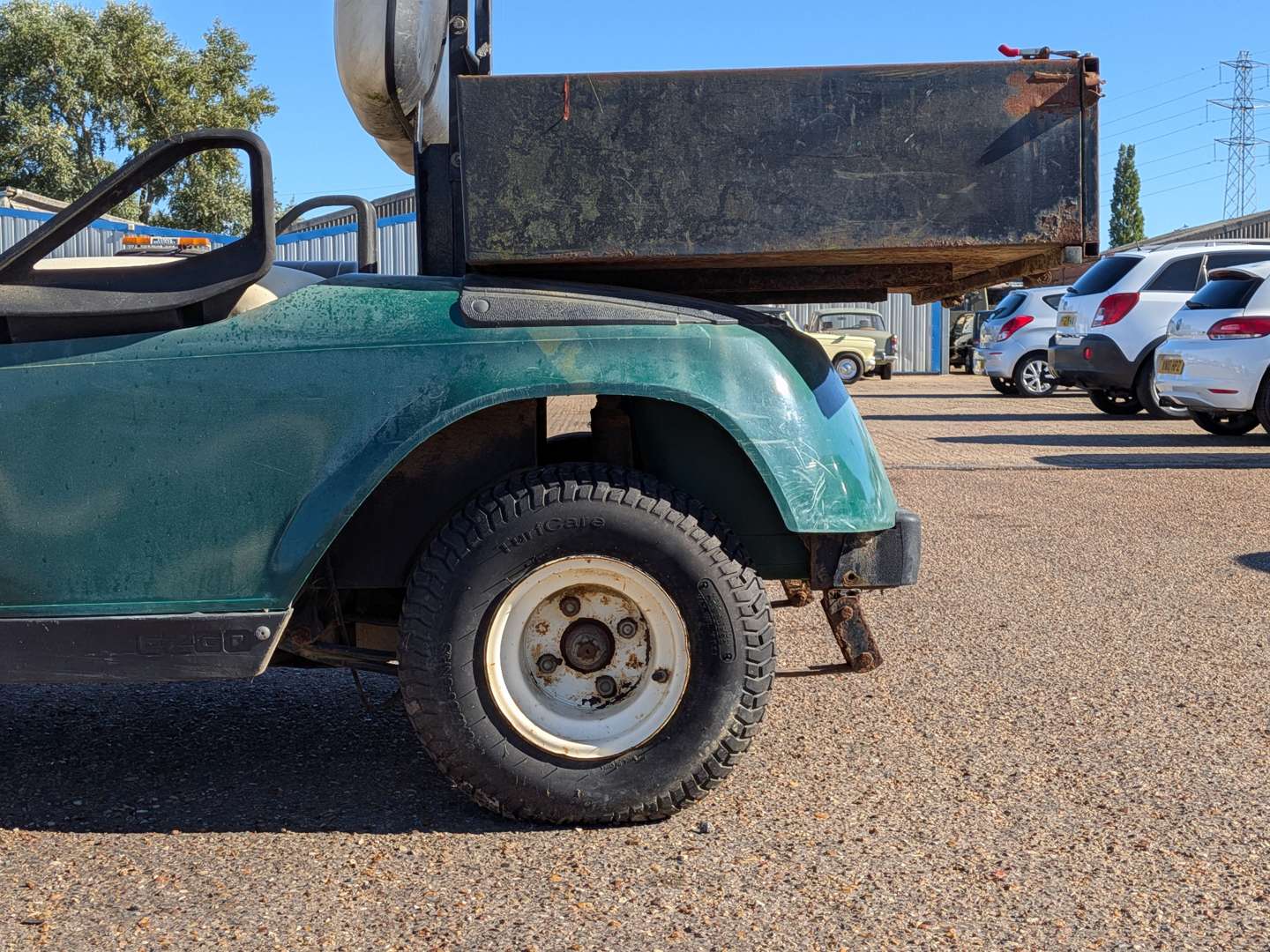 <p>CIRCA 1990 GOLF BUGGY EZGO</p>