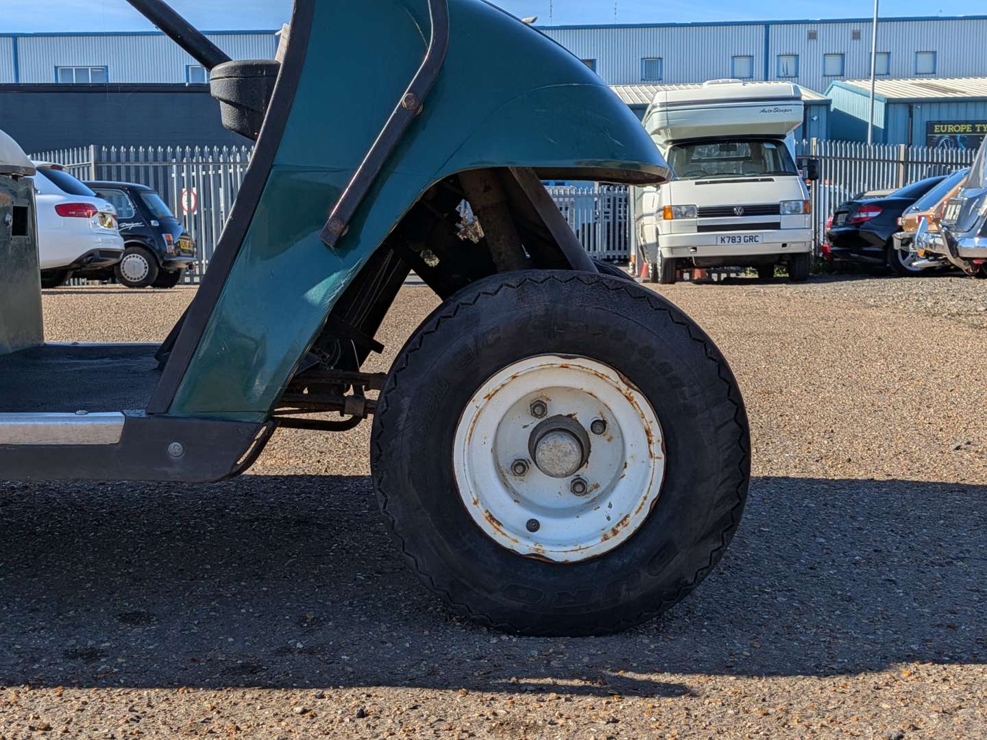 <p>CIRCA 1990 GOLF BUGGY EZGO</p>