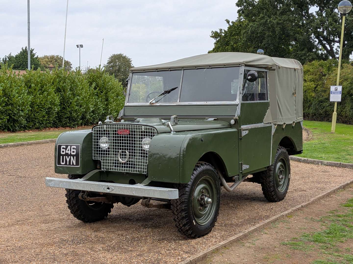 <p>1957 LAND ROVER SERIES 1 80"</p>