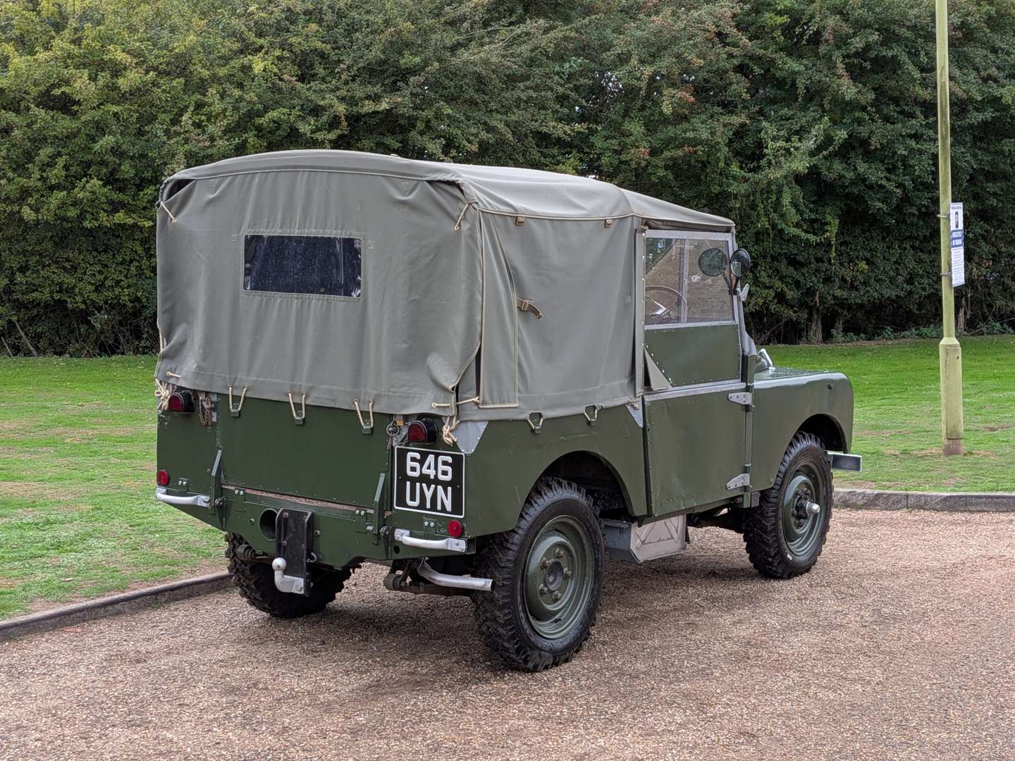 <p>1957 LAND ROVER SERIES 1 80"</p>
