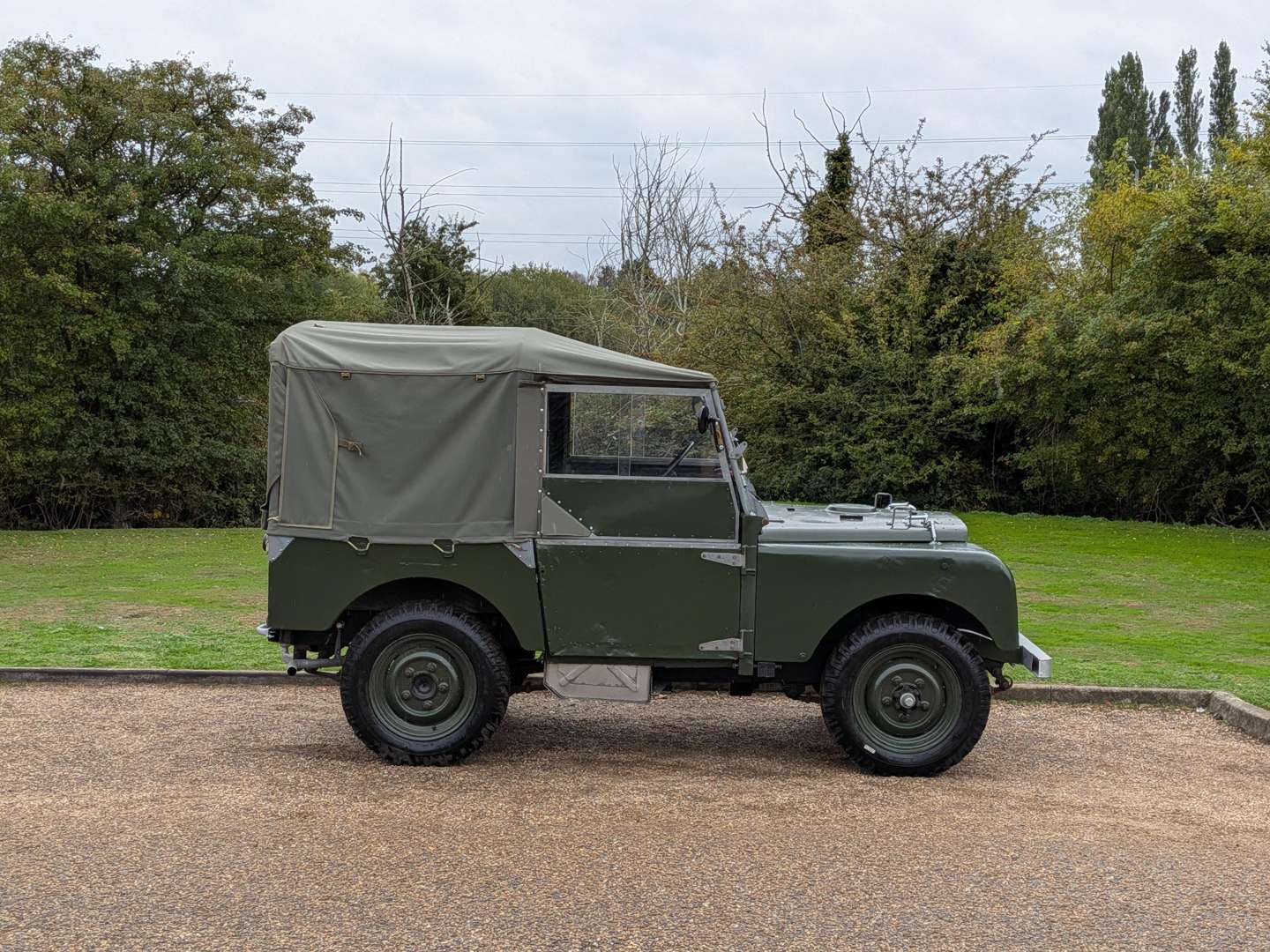 <p>1957 LAND ROVER SERIES 1 80"</p>