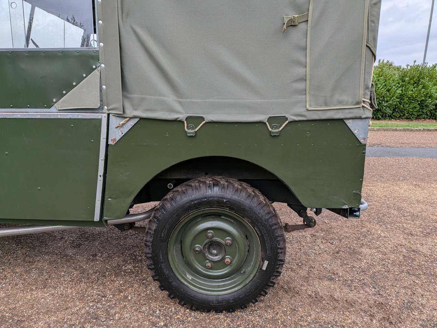 <p>1957 LAND ROVER SERIES 1 80"</p>